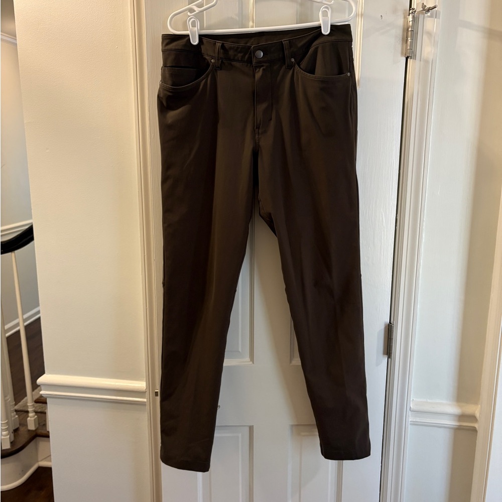 Lululemon Men's ABC Pants Olive Green 34/30 Slim